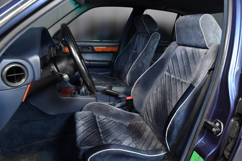 Illustration for article titled 1991 BMW B10 Alpina on BaT blue me away :)